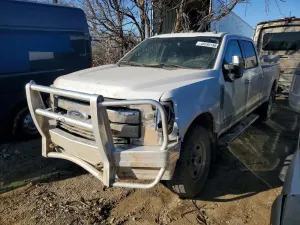 Ford F-350 6.7L 8 2018