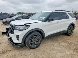 Ford Explorer 2.3L 4 2025