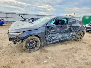 Hyundai Veloster 1.6L 4 2020