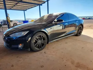 Tesla Model S 2015