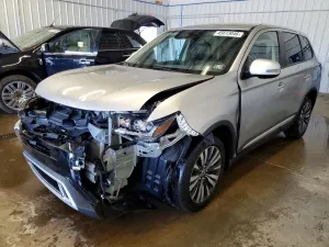 Mitsubishi Outlander 2.4L 4 2020