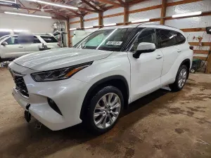 Toyota Highlander 2.4L 4 2024