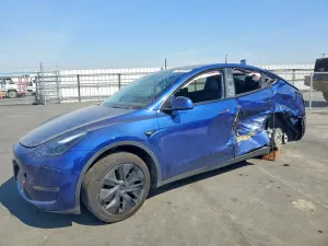 Tesla Model Y 2025