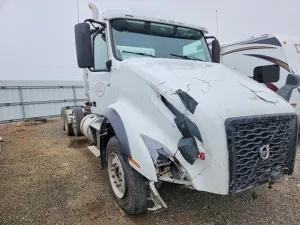 Volvo VN 12.8L 6 2023