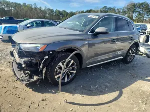 Audi Q5 2.0L 4 2023