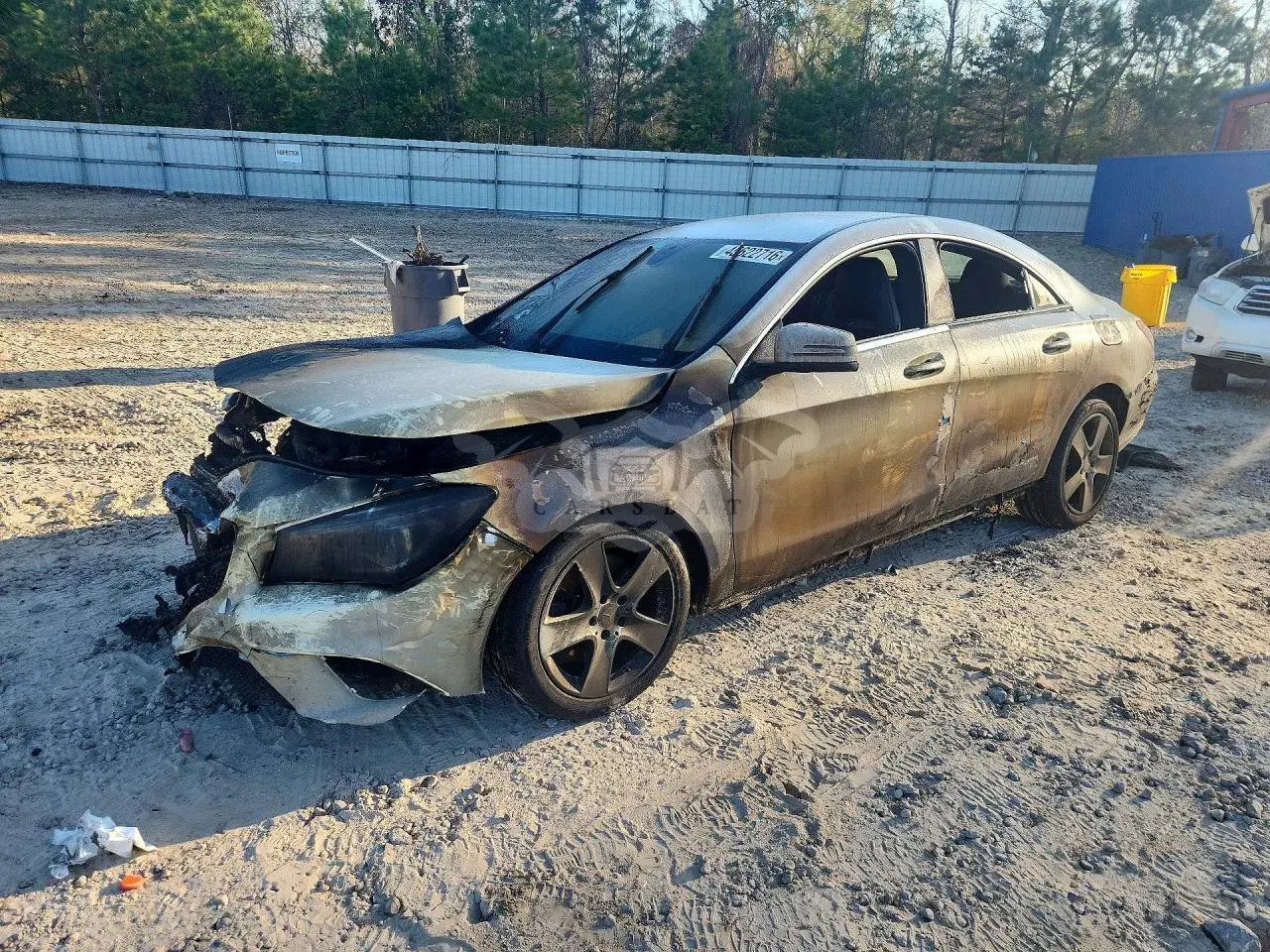 Mercedes-Benz CLA 2.0L 4 2015