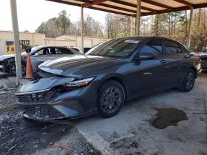 Hyundai Elantra 2.0L 4 2024