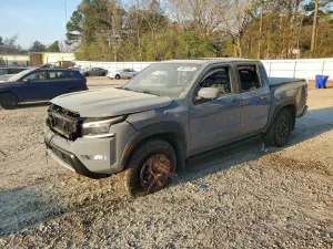 Nissan Frontier 3.8L 6 2023