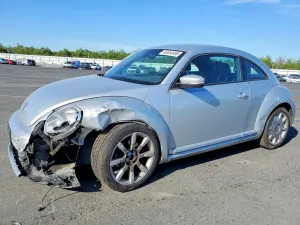 Volkswagen Beetle 2.5L 5 2012