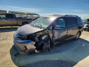 Toyota Sienna 3.5L 6 2019