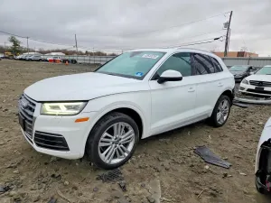 Audi Q5 2.0L 4 2018