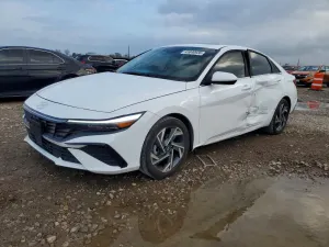 Hyundai Elantra 2.0L 4 2024