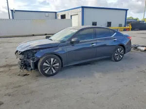 Nissan Altima 2.5L 4 2020