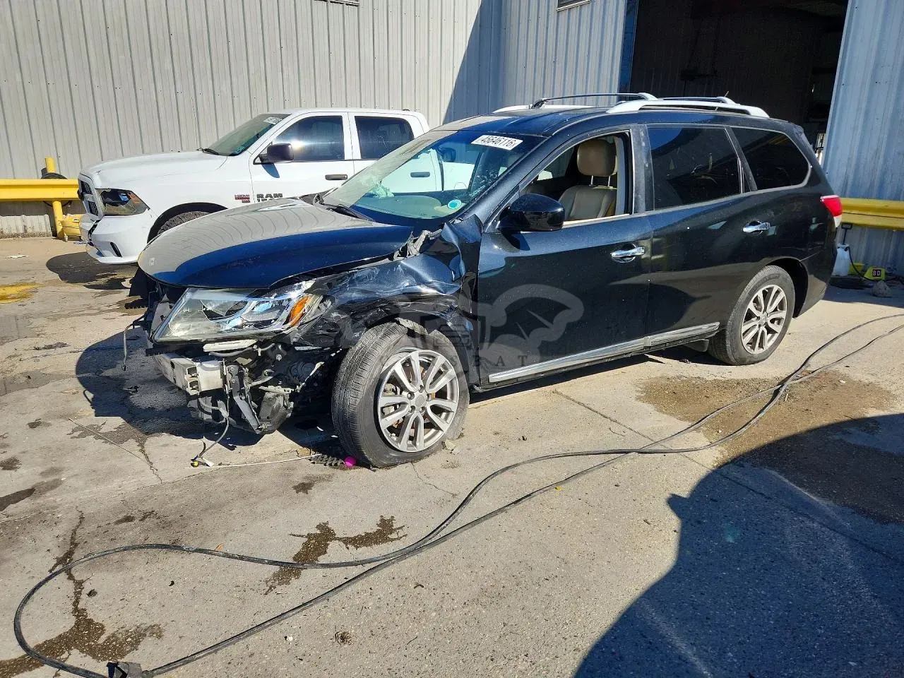 Nissan Pathfinder 3.5L 6 2015