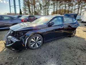 Nissan Altima 2.5L 4 2020