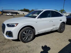 Audi Q5 2.0L 4 2022