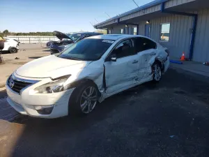 Nissan Altima 3.5L 6 2015