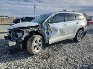 Toyota Highlander 3.5L 6 2017