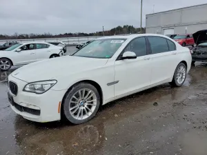 BMW 7 Series 4.4L 8 2015