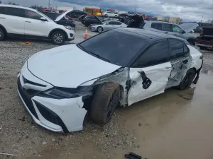 Toyota Camry 2.5L 4 2021