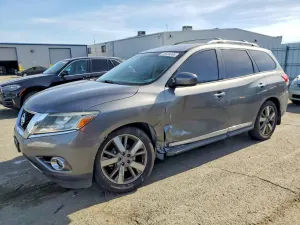 Nissan Pathfinder 3.5L 6 2015