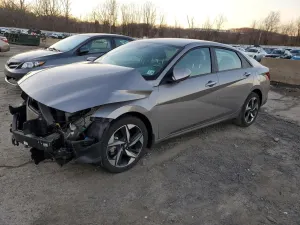 Hyundai Elantra 2.0L 4 2023
