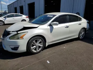 Nissan Altima 2.5L 4 2015