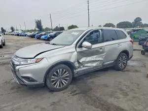 Mitsubishi Outlander 2.4L 4 2020