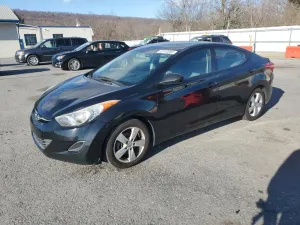 Hyundai Elantra GLS 1.8L 4 2013