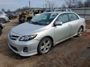 Toyota Corolla 1.8L 4 2013