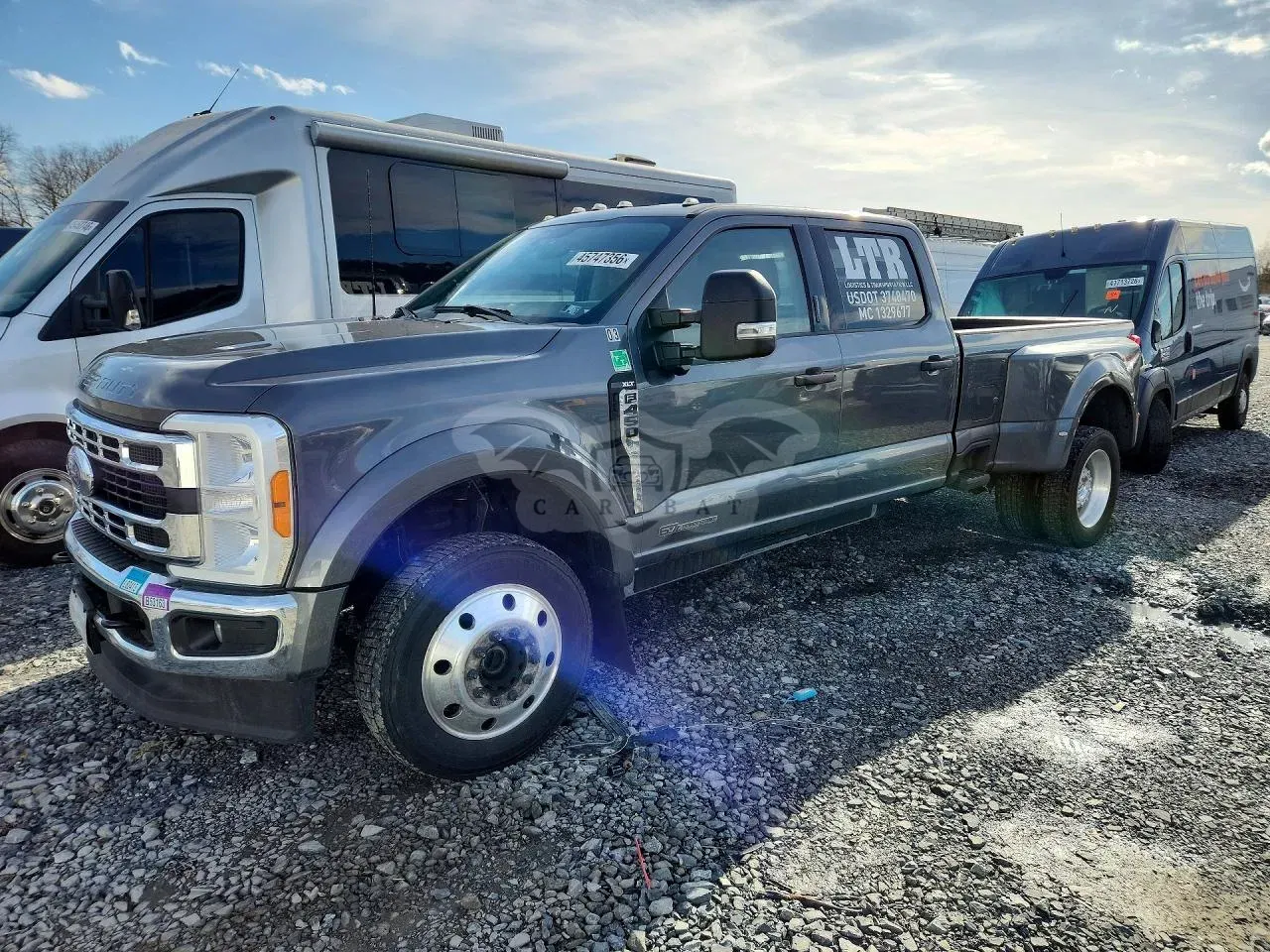 Ford F-450 6.7L 8 2023