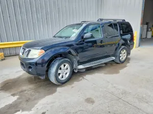 Nissan Pathfinder 4.0L 6 2012