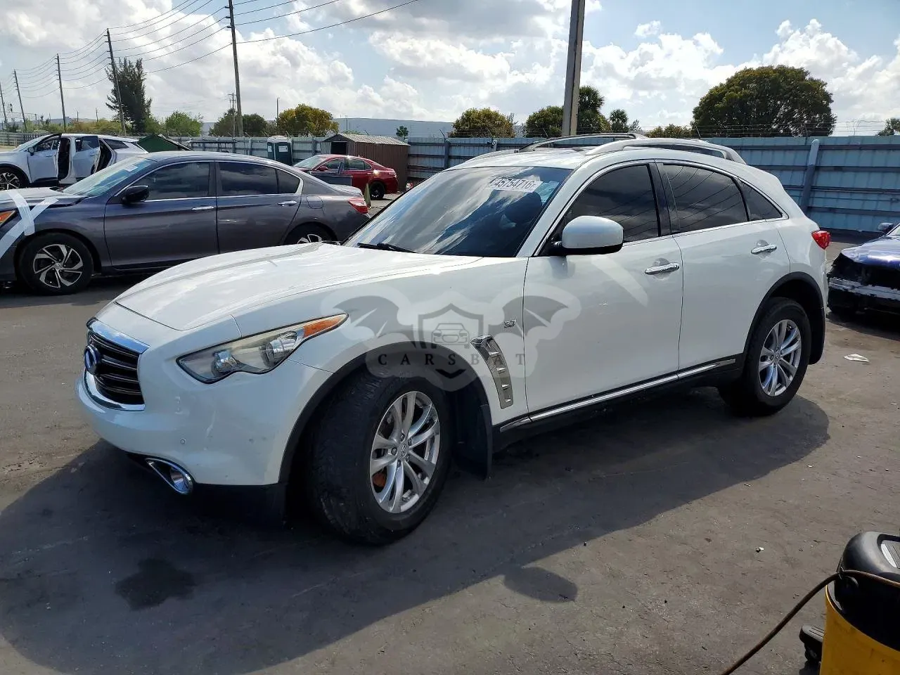 Infiniti QX70 3.7L 6 2014