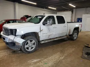 GMC Sierra 6.6L 8 2011