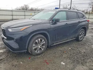 Toyota Highlander 3.5L 6 2021