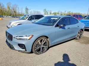 Volvo S60 2.0L 4 2024