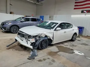 Nissan Altima 2.5L 4 2020