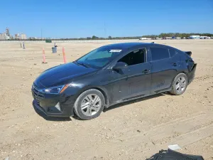 Hyundai Elantra 2.0L 4 2020
