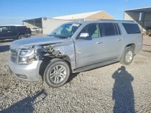 Chevrolet Suburban 5.3L 8 2016