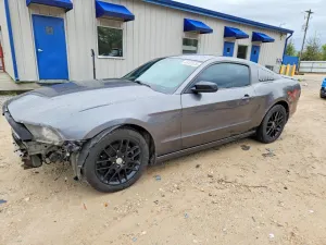 Ford Mustang 3.7L 6 2014
