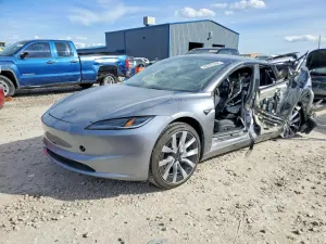 Tesla Model 3 2025