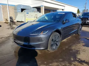 Tesla Model 3 2025