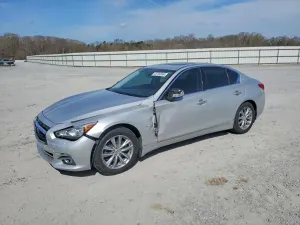 Infiniti Q50 3.7L 6 2015