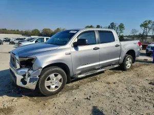Toyota Tundra 5.7L 8 2011
