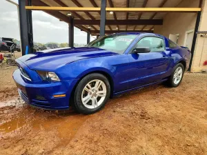 Ford Mustang 3.7L 6 2013