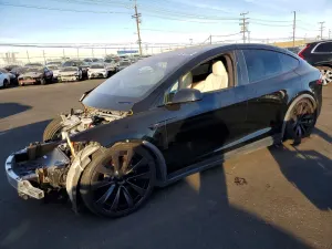 Tesla Model X 2022