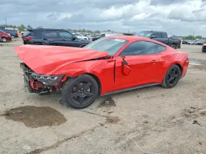 Ford Mustang 2.3L 4 2024