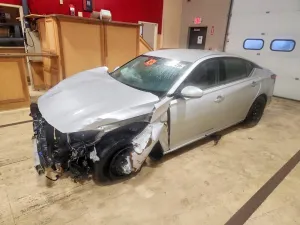 Nissan Altima 2.5L 4 2020