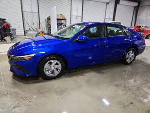 Hyundai Elantra 2.0L 4 2025