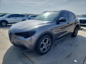 Alfa Romeo Stelvio 2.0L 4 2022